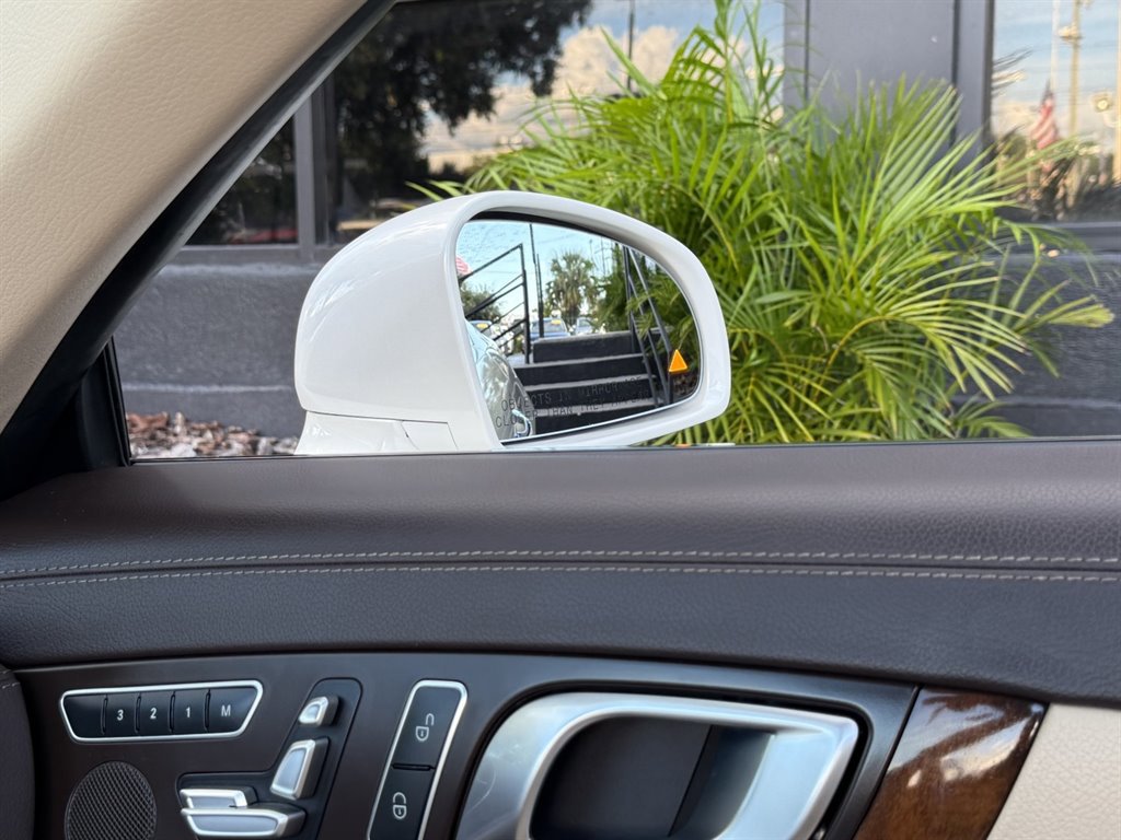Used 2015 Mercedes-Benz SL 550 w/ Driver Assistance Package image 35