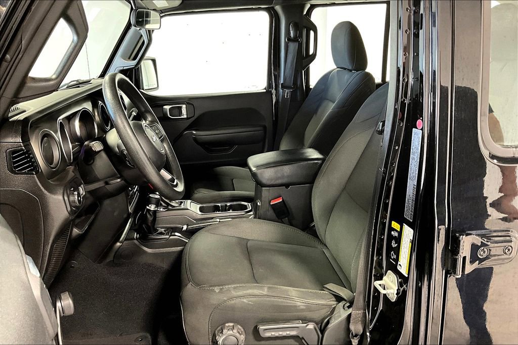 Used 2023 Jeep Wrangler Sport image 31
