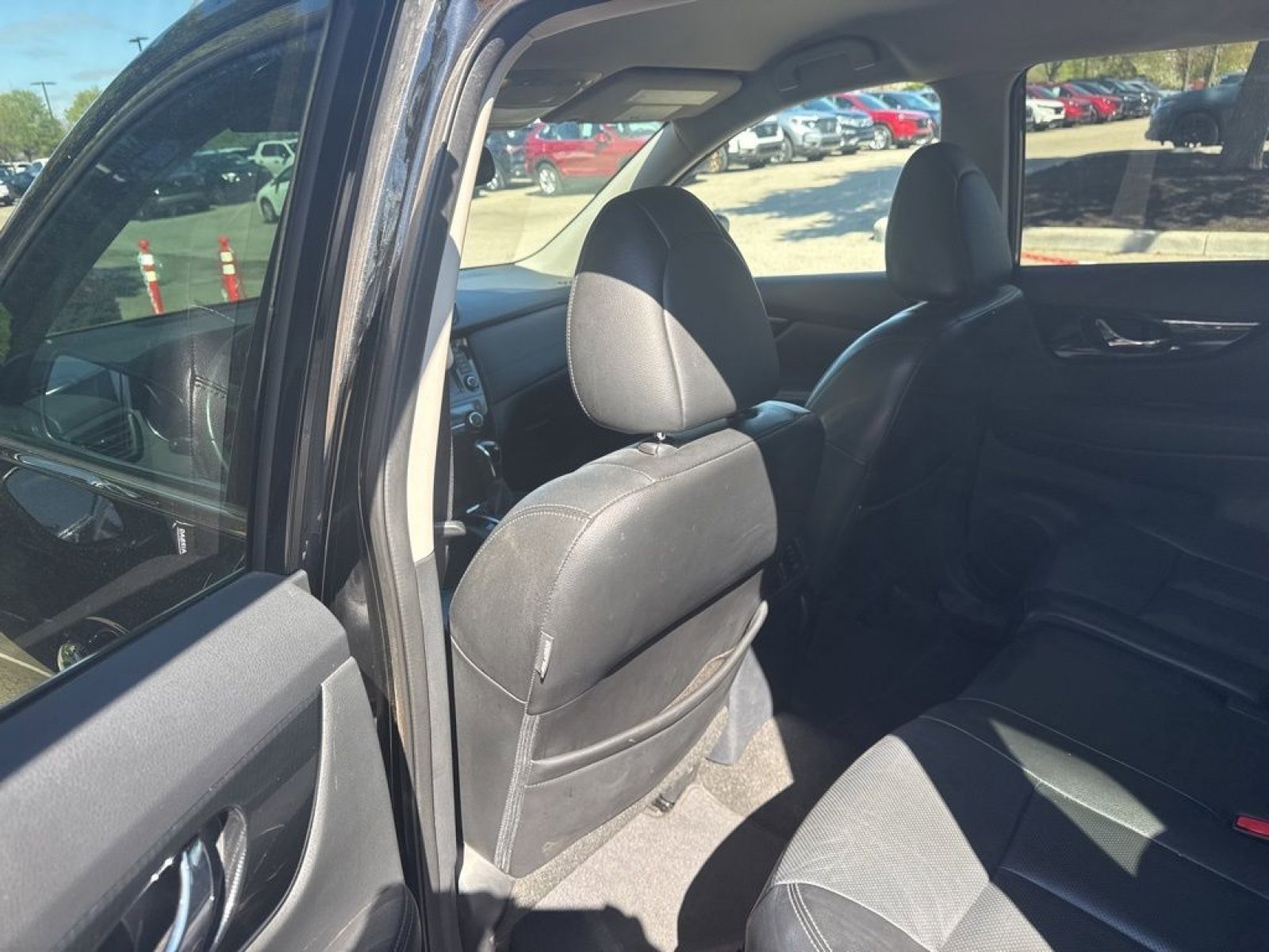 Used 2018 Nissan Rogue SL image 11