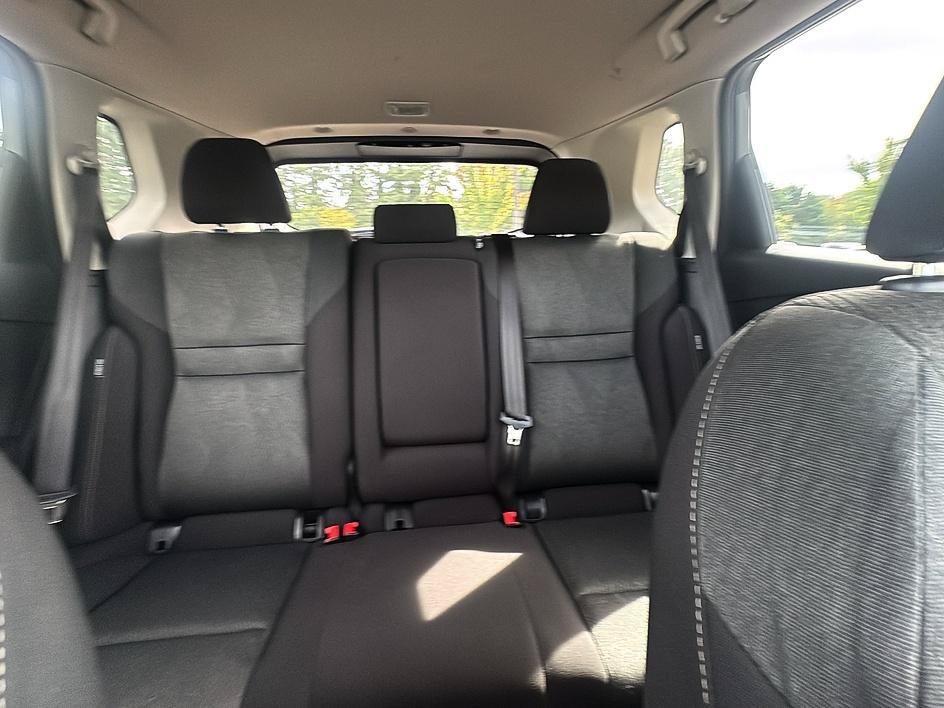 Certified 2025 Nissan Rogue SV AWD/4WD image 28