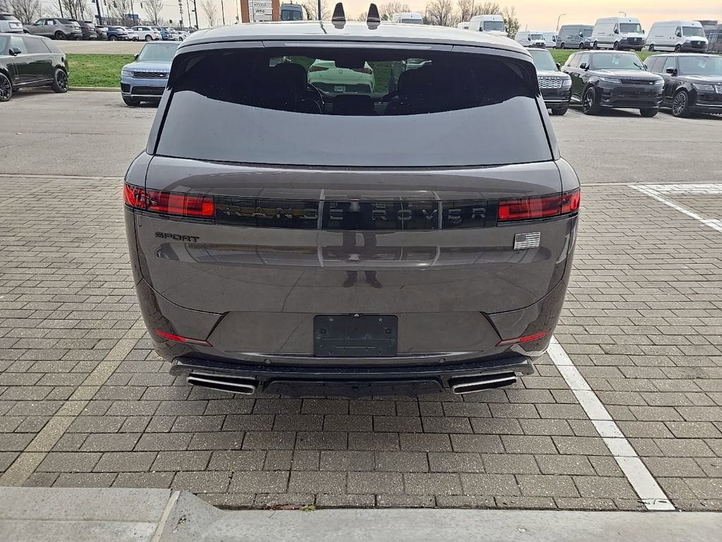 Used 2024 Land Rover Range Rover Sport Dynamic SE image 6