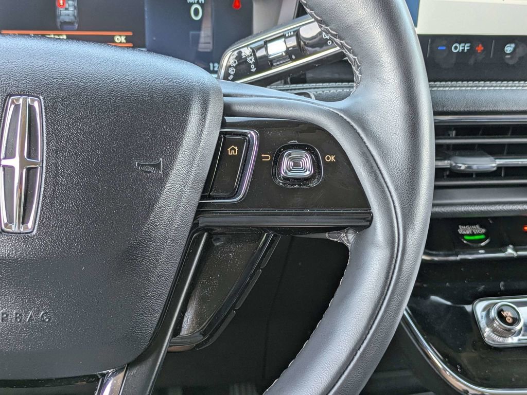 Used 2023 Lincoln Corsair Reserve w/ Equipment Group 201A AWD/4WD image 27