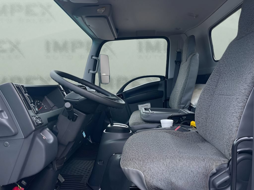 Used 2024 Chevrolet Low Cab Forward RWD image 9