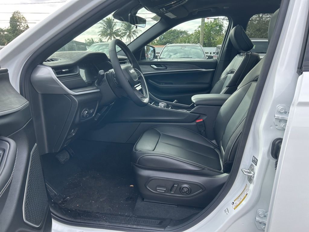 New 2026 Jeep Grand Cherokee Limited image 9