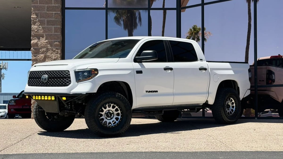 Used 2021 Toyota Tundra SR5 AWD/4WD image 4
