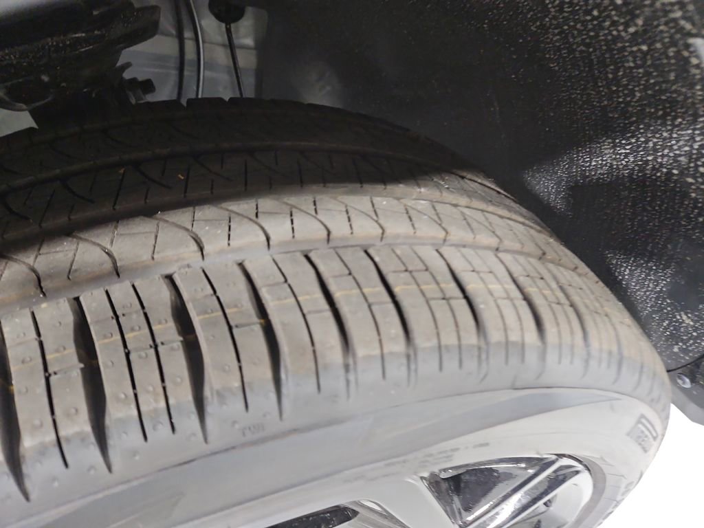 New 2026 Volkswagen Tiguan SE R-Line image 26