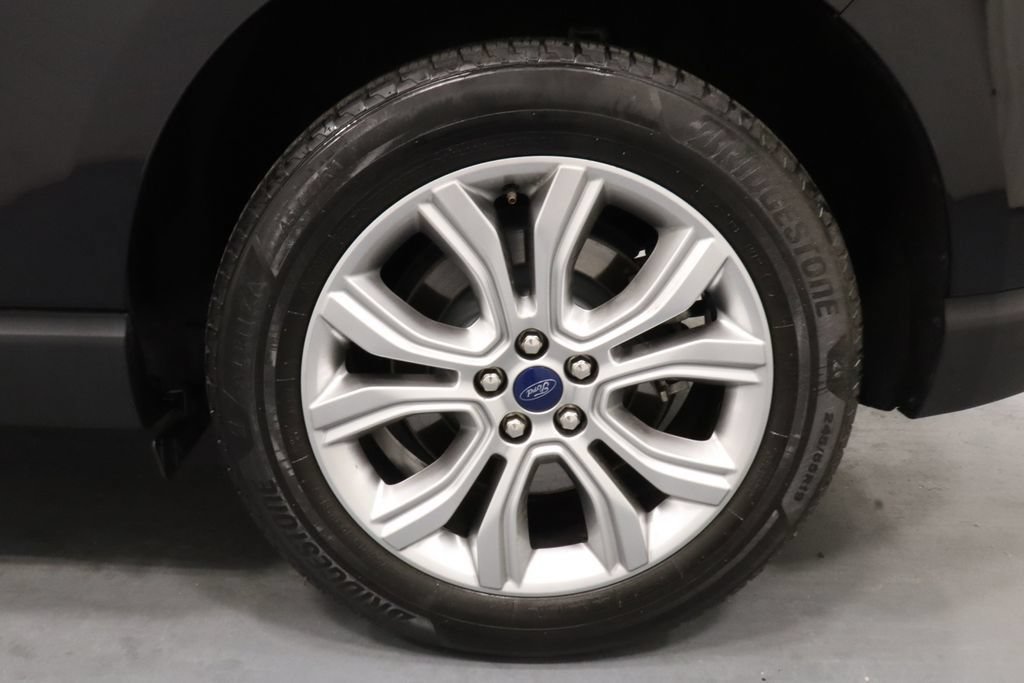 Used 2022 Ford Edge Titanium AWD/4WD image 25