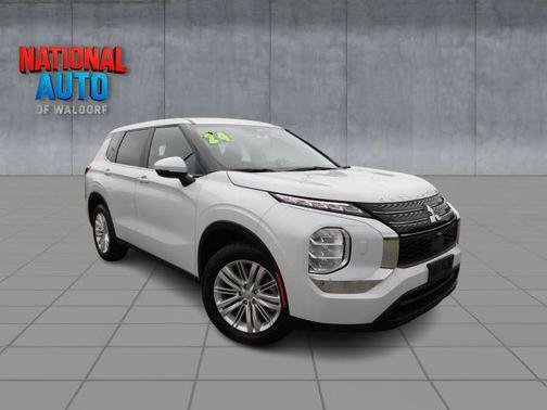 Used 2024 Mitsubishi Outlander ES