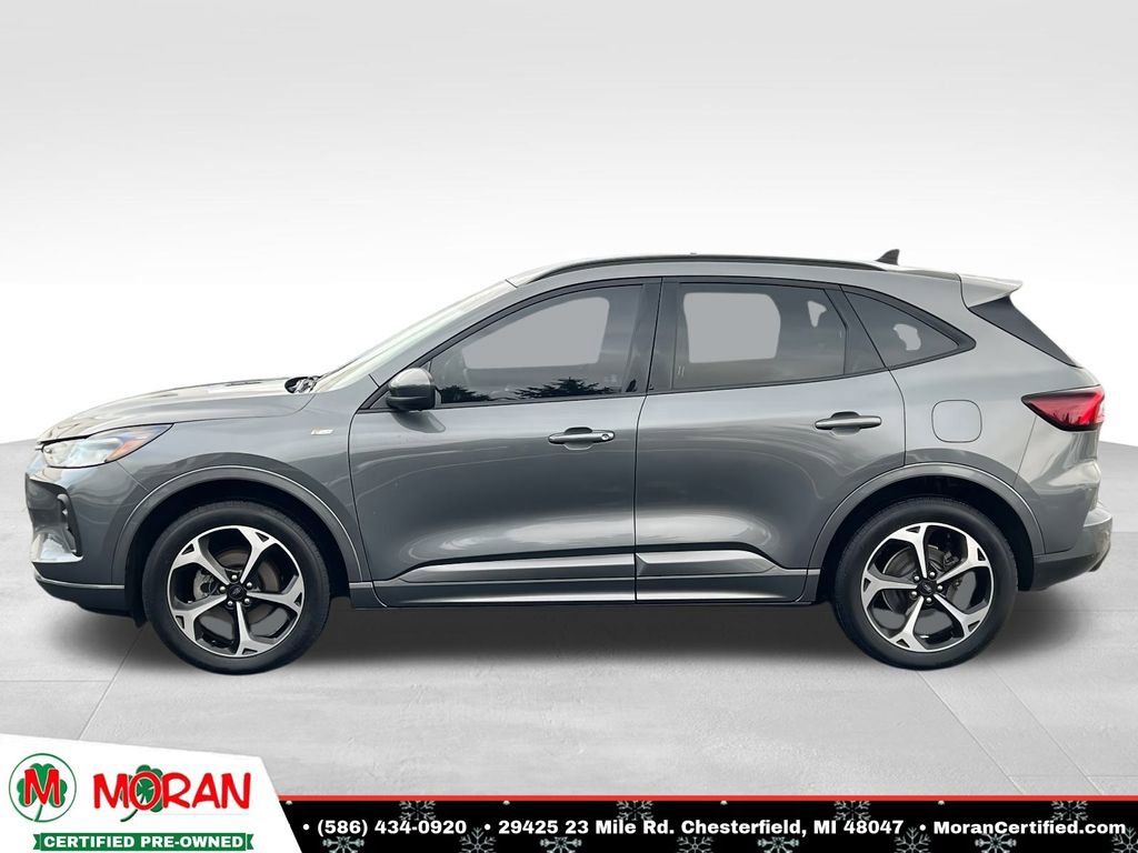 Used 2023 Ford Escape ST-Line Select w/ Tech Pack #2 image 3