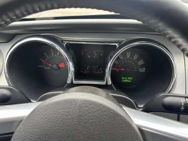 Used 2006 Ford Mustang Deluxe image 14