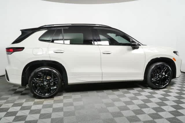 New 2026 Volkswagen Tiguan SE R-Line FWD image 4
