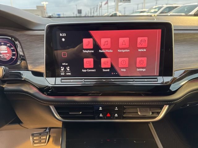 Used 2024 Volkswagen Atlas SEL Premium R-Line image 14