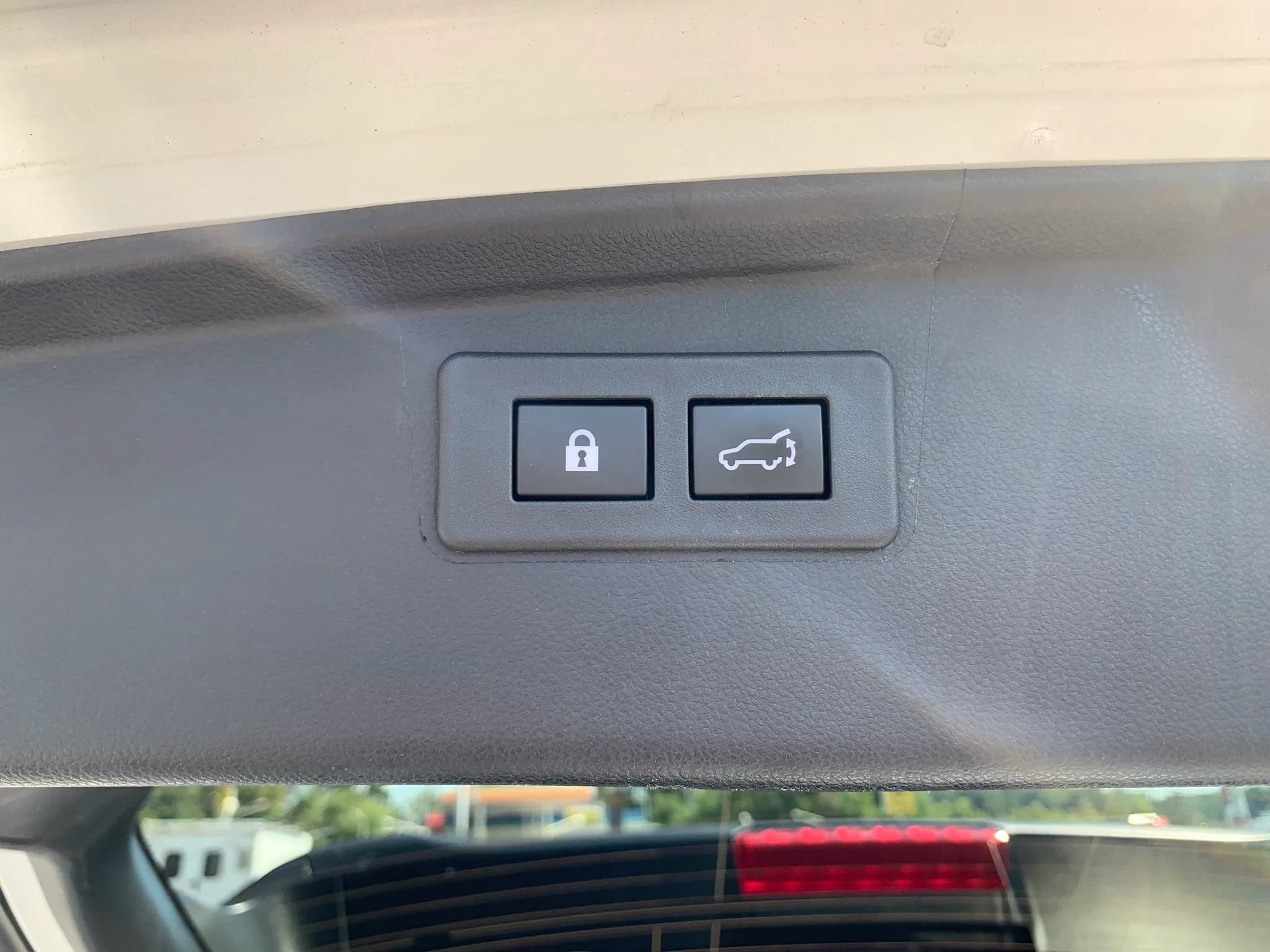 Used 2023 Subaru Outback Premium AWD/4WD image 30