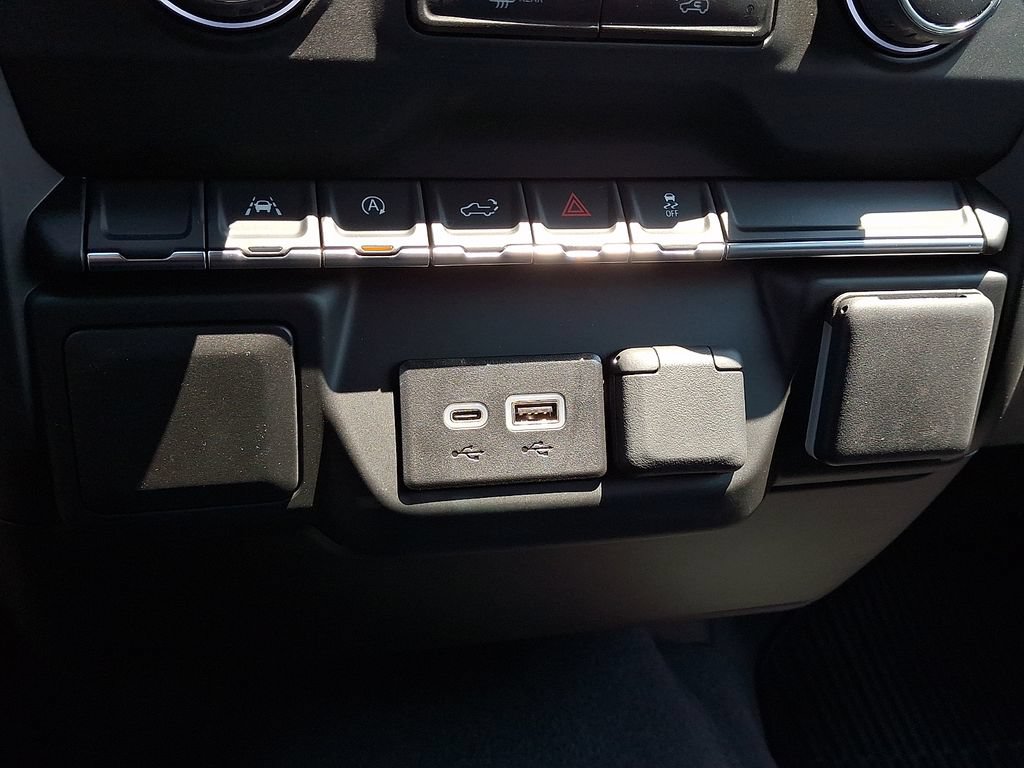 New 2026 Chevrolet Silverado 1500 Custom AWD/4WD image 16