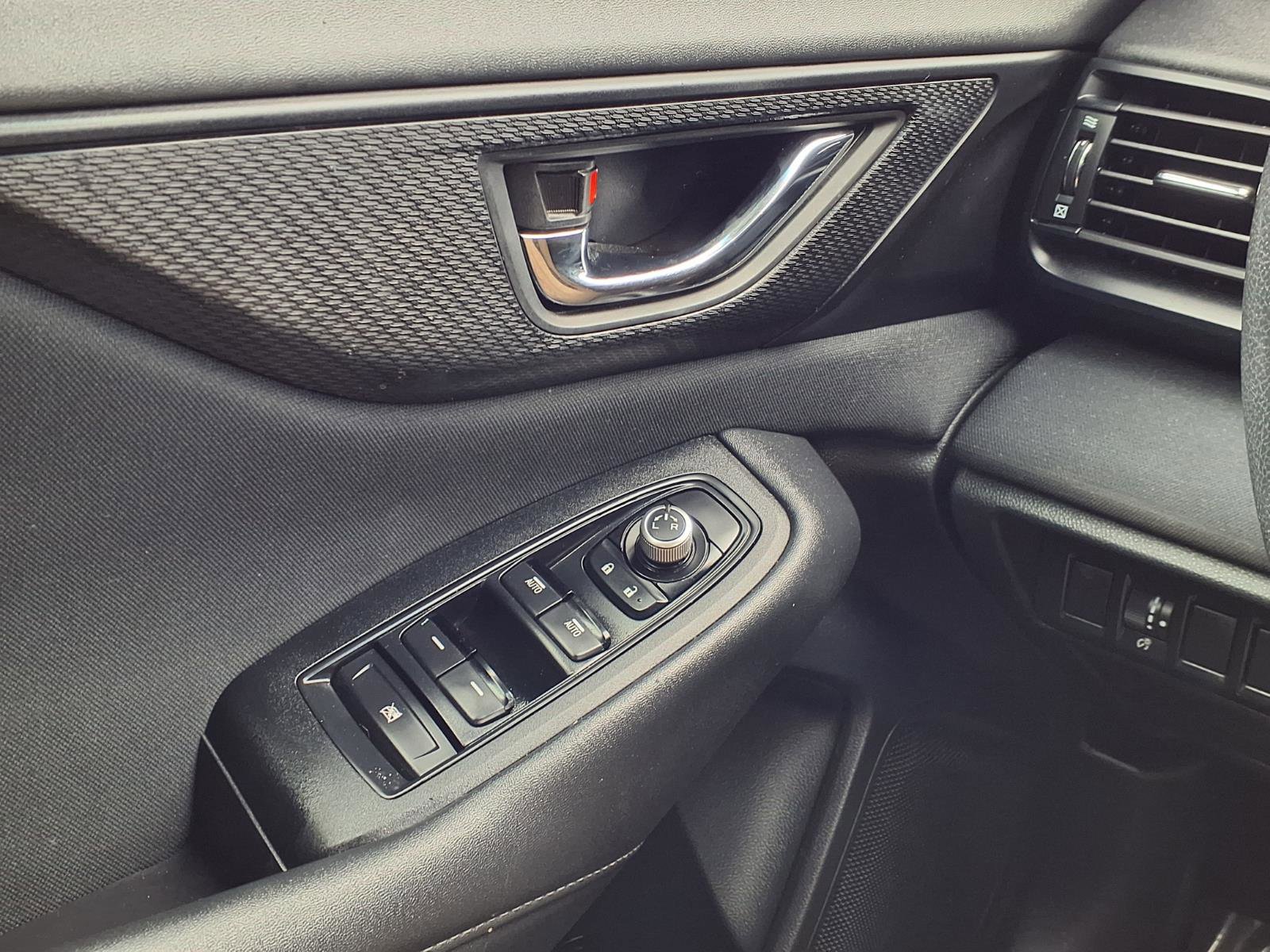 Used 2022 Subaru Outback Premium image 11