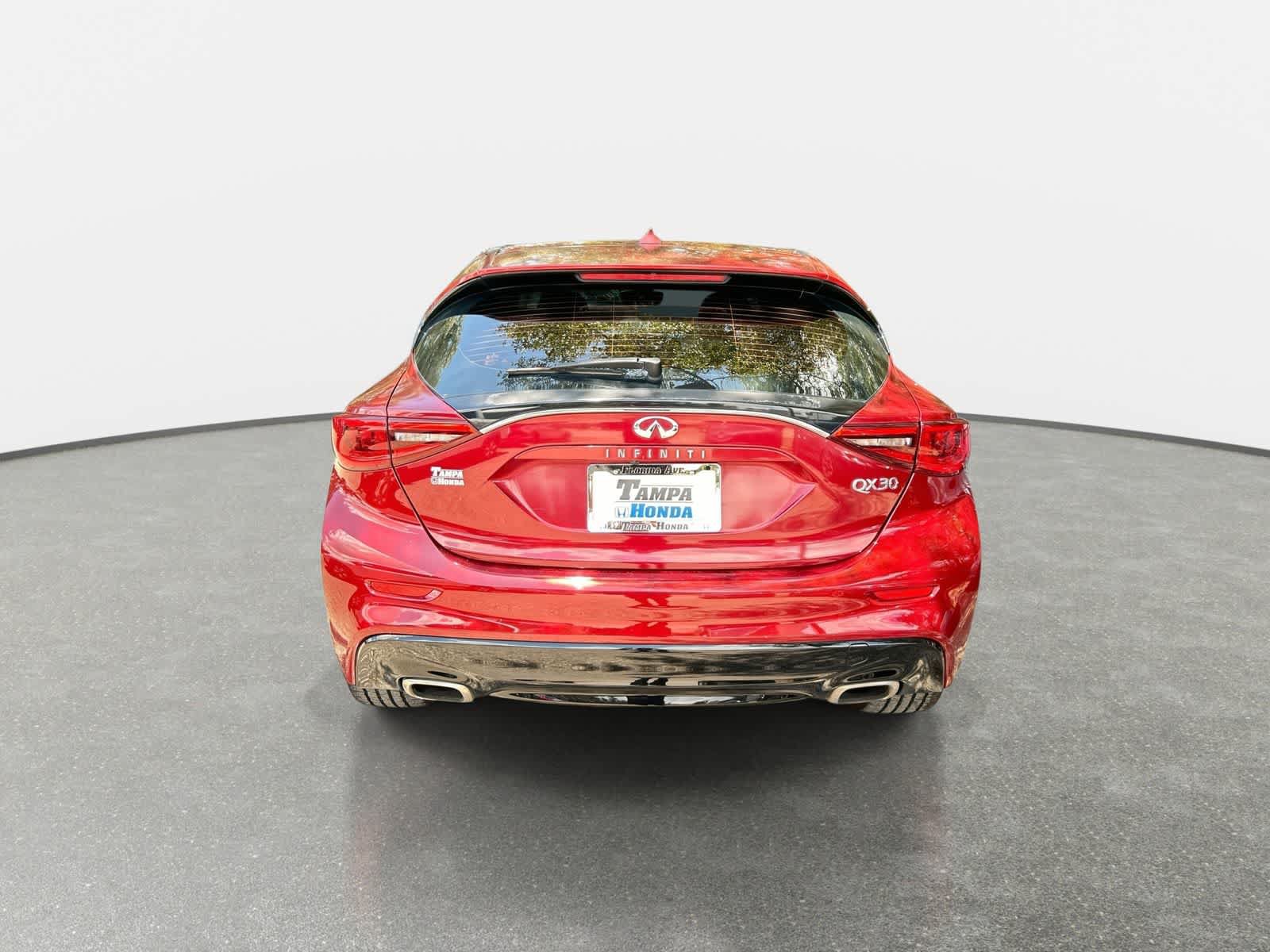 Used 2018 INFINITI QX30 FWD image 7