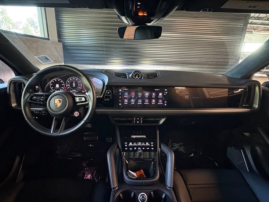 Used 2024 Porsche Cayenne Turbo GT AWD/4WD image 18