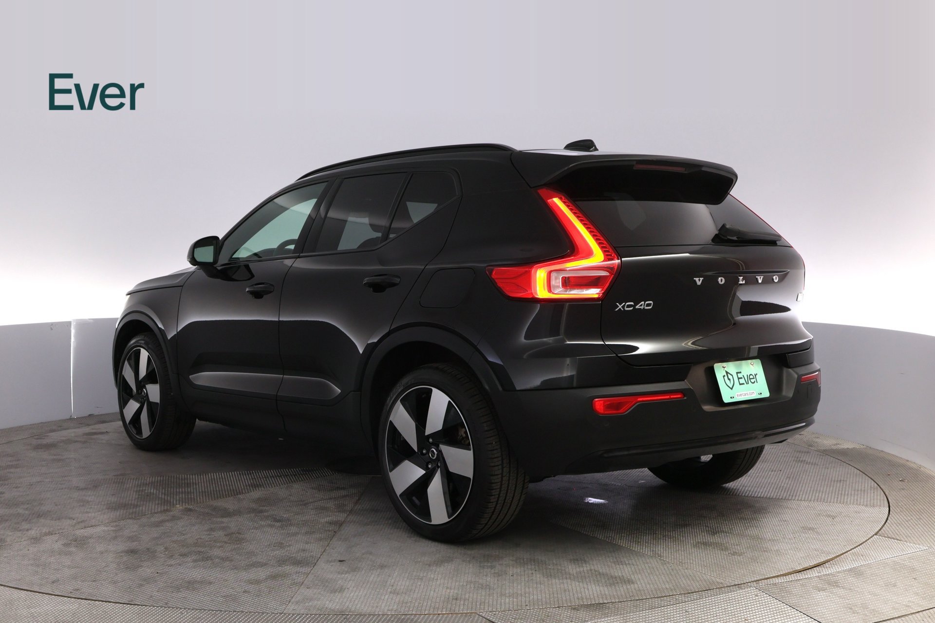 Used 2023 Volvo XC40 Recharge Ultimate AWD/4WD image 17