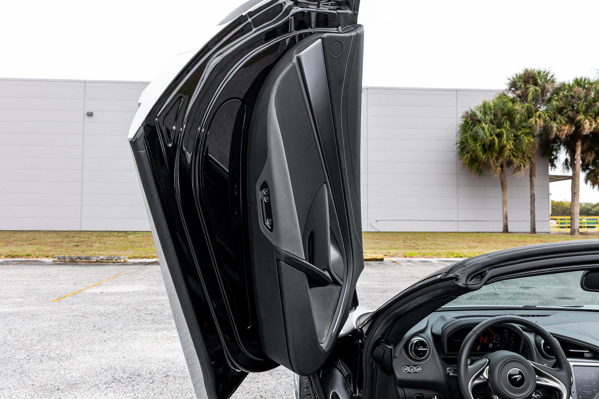 Used 2020 McLaren 720S Luxury RWD image 35