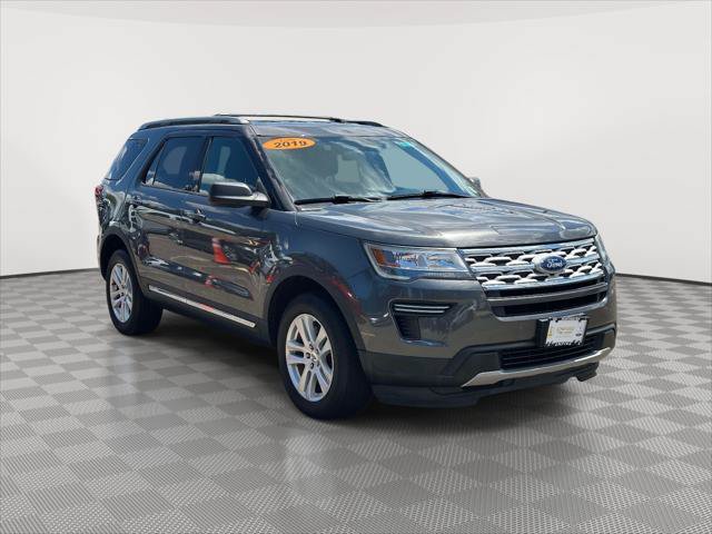 Used 2019 Ford Explorer XLT AWD/4WD image 1