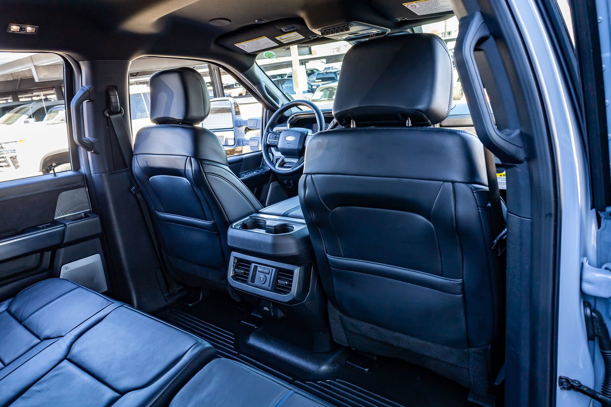 Used 2025 Ford F450 Platinum w/ FX4 Off-Road Package image 30