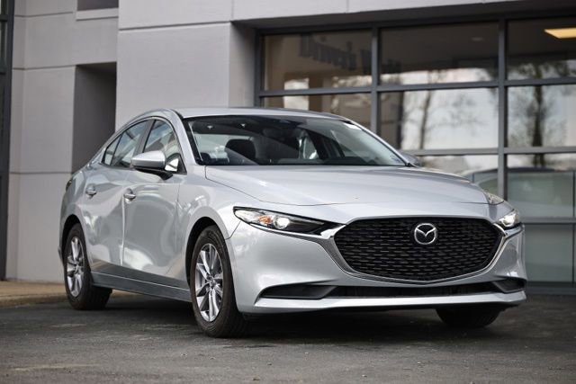 Used 2021 MAZDA MAZDA3 Sedan FWD image 1