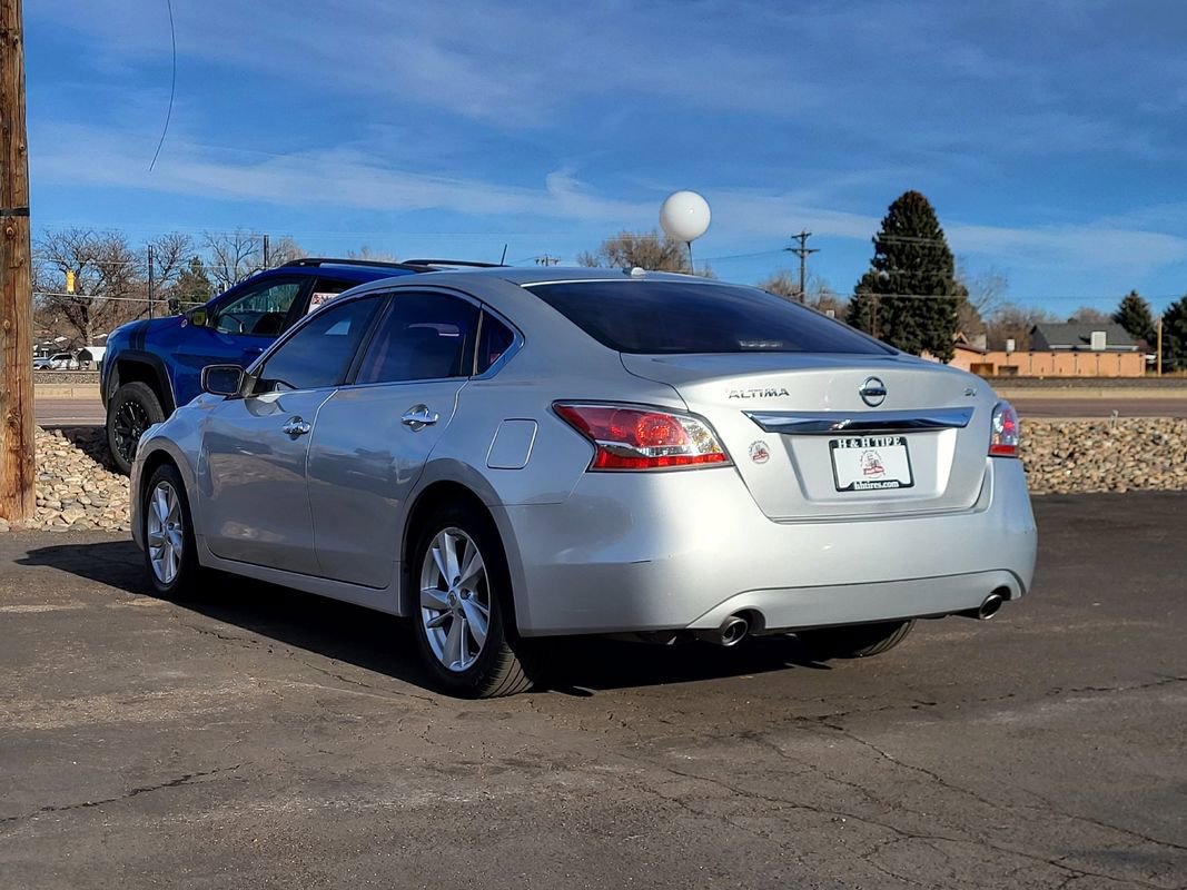 Used 2015 Nissan Altima 2.5 SV image 5