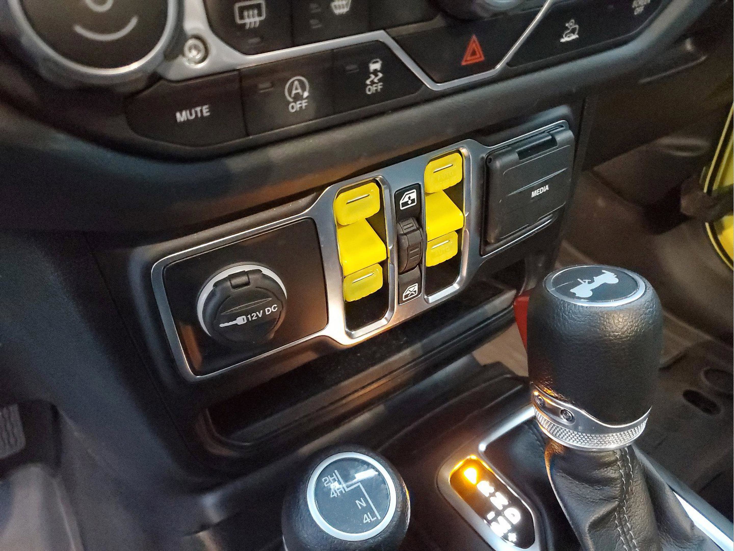 Certified 2024 Jeep Wrangler Sahara image 22