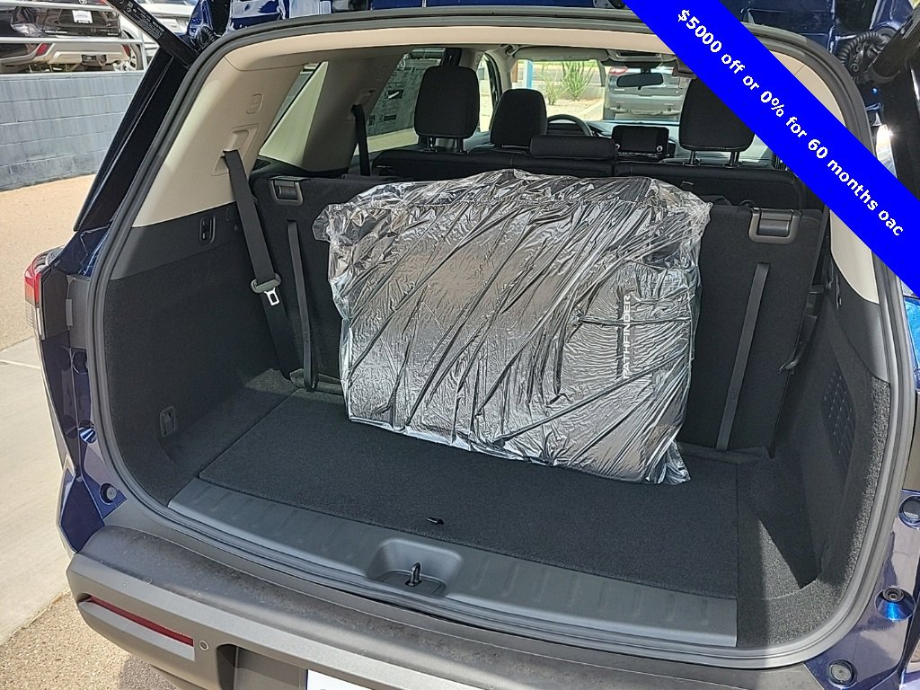 New 2025 Nissan Pathfinder SV w/ Black Appearance Package image 14