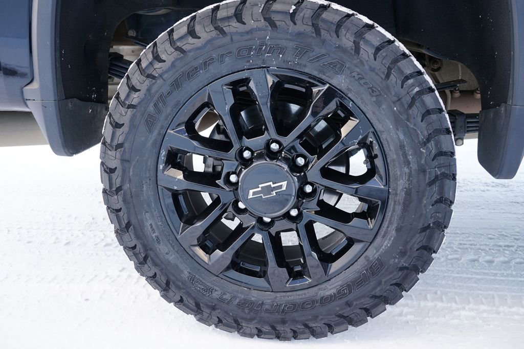 Used 2025 Chevrolet Silverado 3500 LTZ w/ LTZ Plus Package image 31