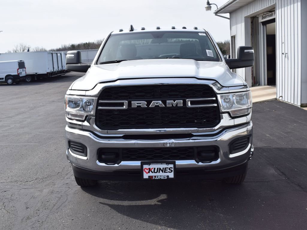 New 2024 RAM 3500 Tradesman image 10