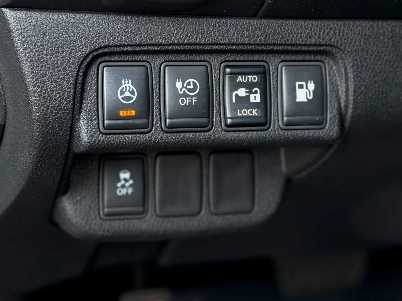 Used 2017 Nissan Leaf SV image 19