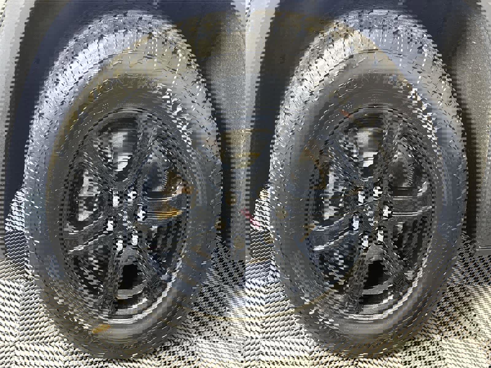 Used 2023 GMC Acadia AT4 w/ Preferred Package image 10