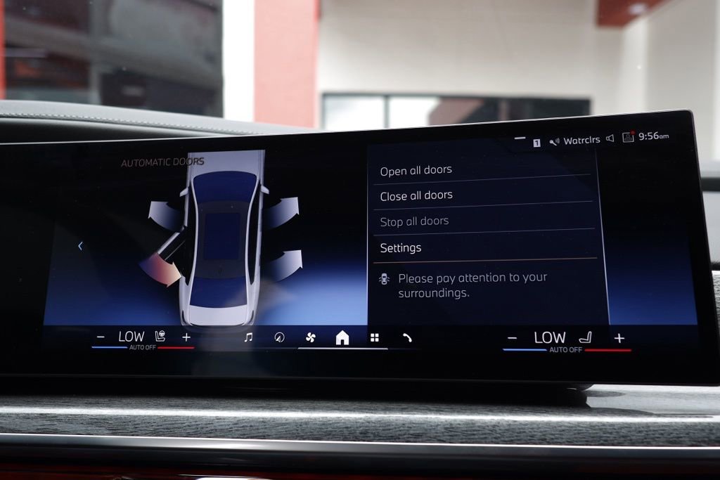 Used 2023 BMW 740i RWD image 27