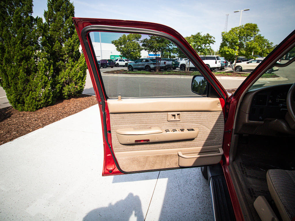 Used 1995 Toyota 4Runner SR5 AWD/4WD image 14