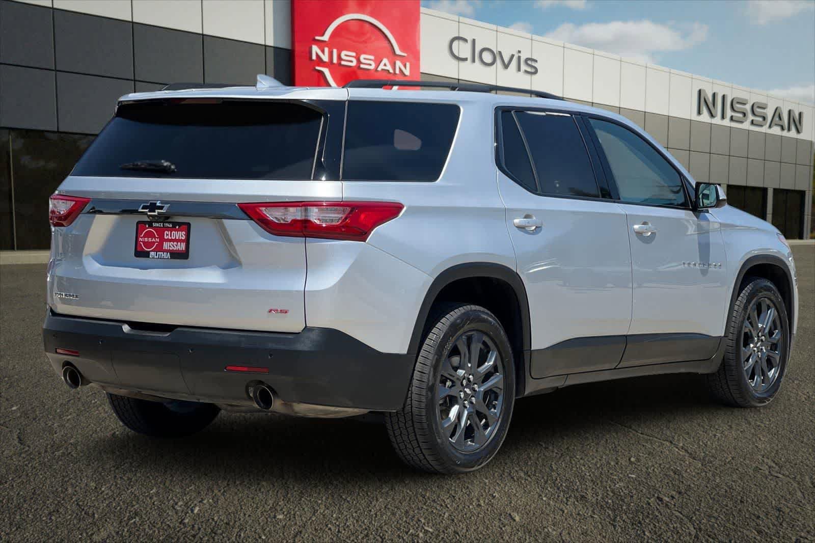 Used 2020 Chevrolet Traverse RS FWD image 3