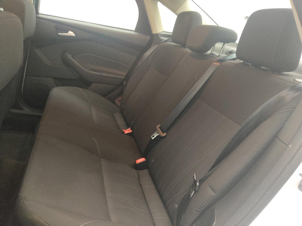 Used 2016 Ford Focus SE image 18