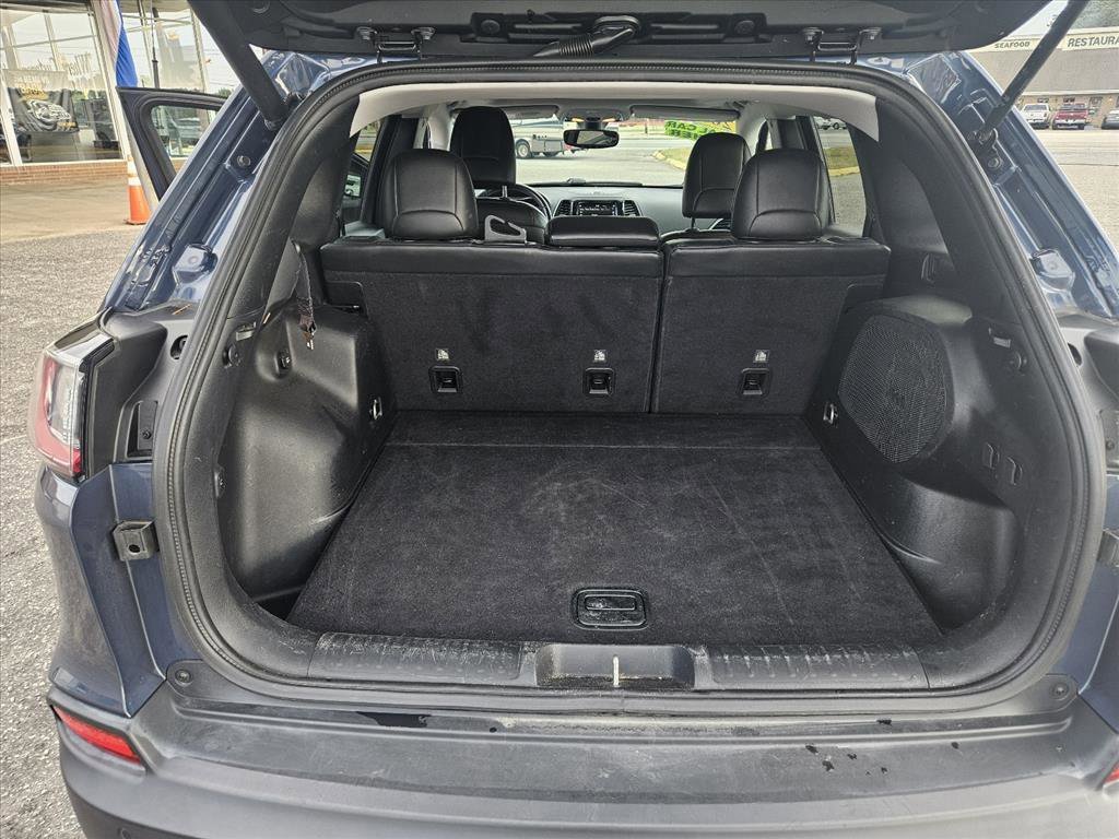 Used 2019 Jeep Cherokee Limited AWD/4WD image 16