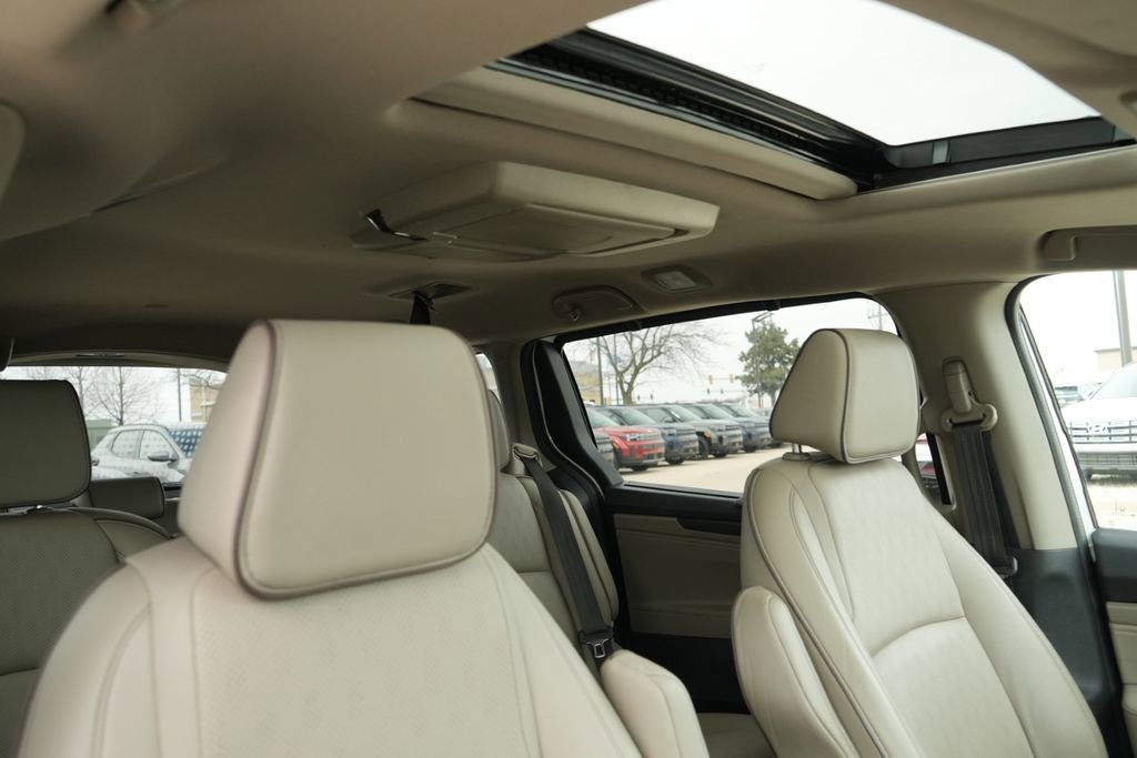 Used 2023 Honda Odyssey Elite image 15