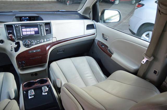 Used 2011 Toyota Sienna XLE w/ XLE Navigation Pkg FWD image 54