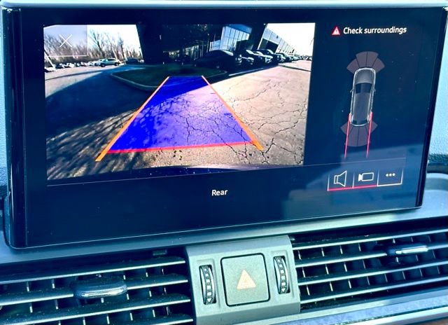 Used 2023 Audi Q5 2.0T Premium w/ Convenience Package image 18