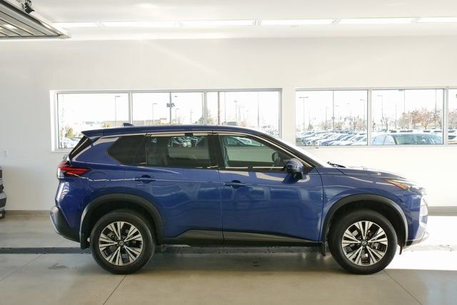 Used 2021 Nissan Rogue SV image 7