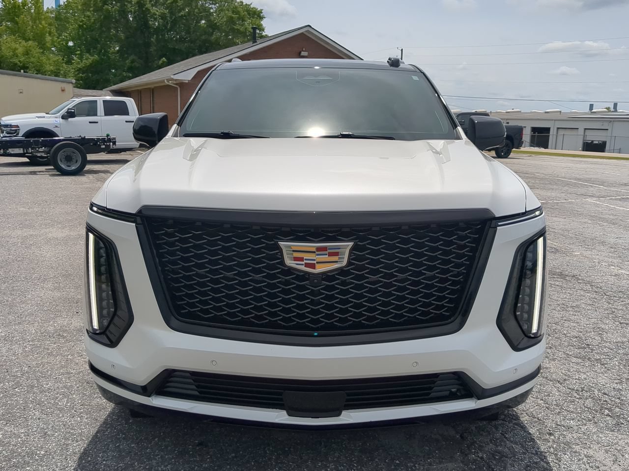 Used 2025 Cadillac Escalade Sport Platinum w/ LPO, Floor Liner Package AWD/4WD image 7