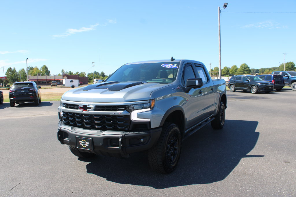Used 2024 Chevrolet Silverado 1500 ZR2 w/ ZR2 Bison Edition AWD/4WD image 4