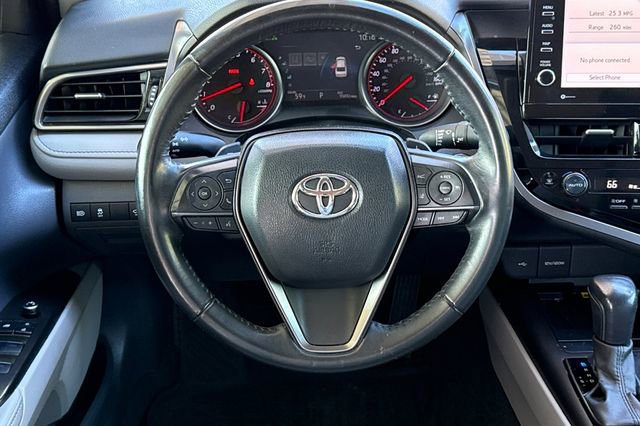 Used 2022 Toyota Camry XSE image 18