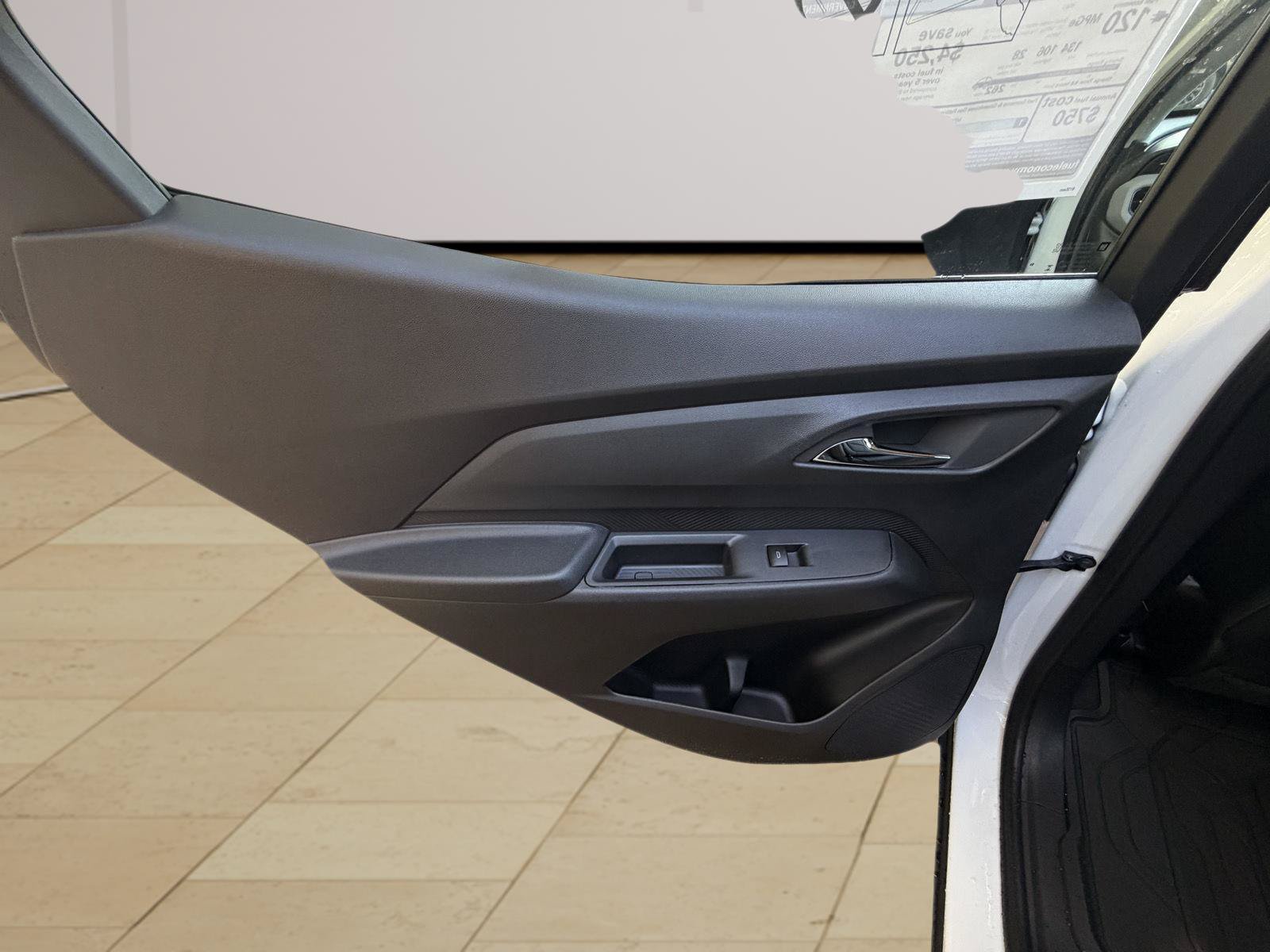 New 2027 Chevrolet Bolt RS w/ Technology Package FWD image 17