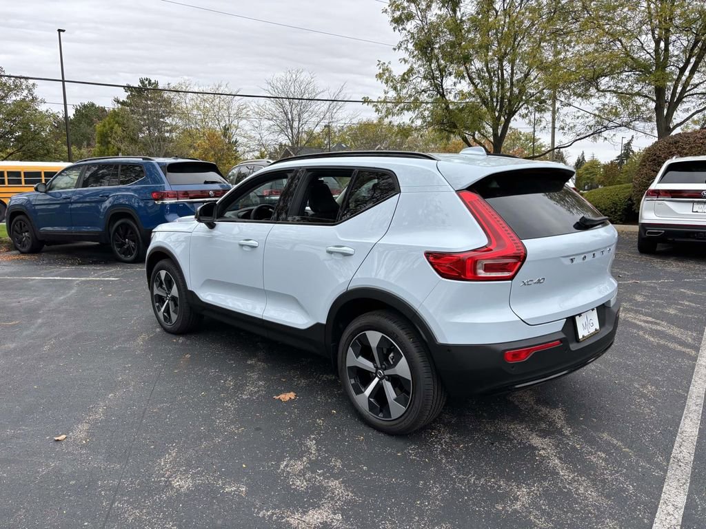 New 2026 Volvo XC40 B5 Plus w/ Protection Package Premier image 5