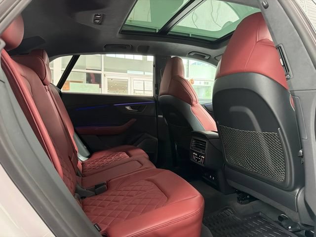 Used 2024 Audi SQ8 Prestige AWD/4WD image 13