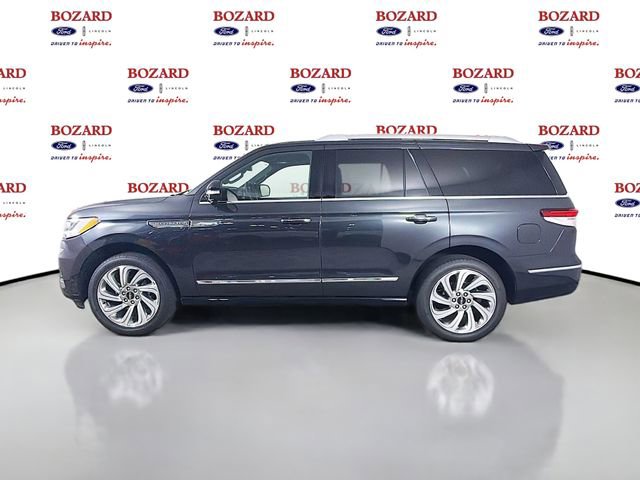 Used 2024 Lincoln Navigator Reserve image 5