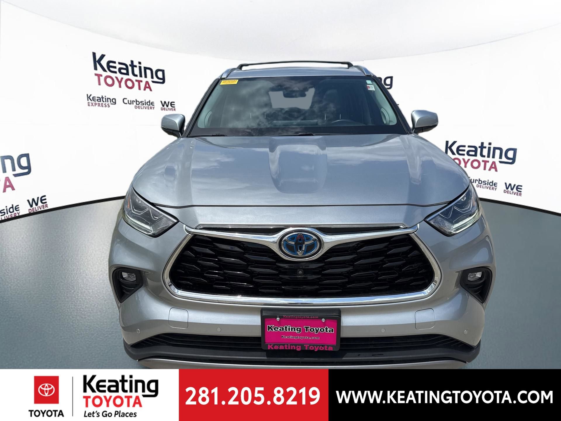 Used 2024 Toyota Highlander Platinum image 2